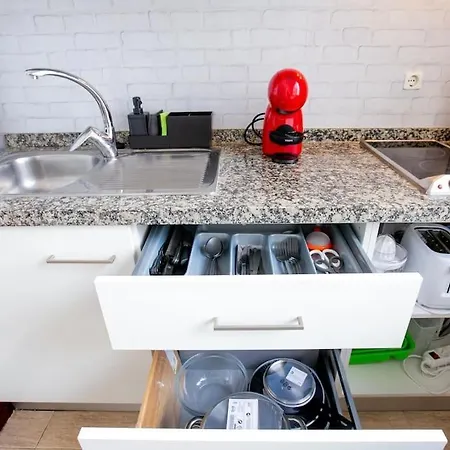 308 Modern In Апартаменти Адехе